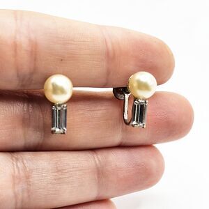 Vintage 1950's Faux Pearl Baguette Ice Rhinestone Screw Back Earrings Classy